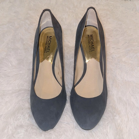 Brand New- Michael Kors Blue Suede Heels- Size 7.5 - Picture 2 of 8